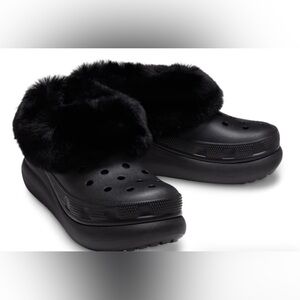 CROCS Furever Crush BLACK, size W8 NWT